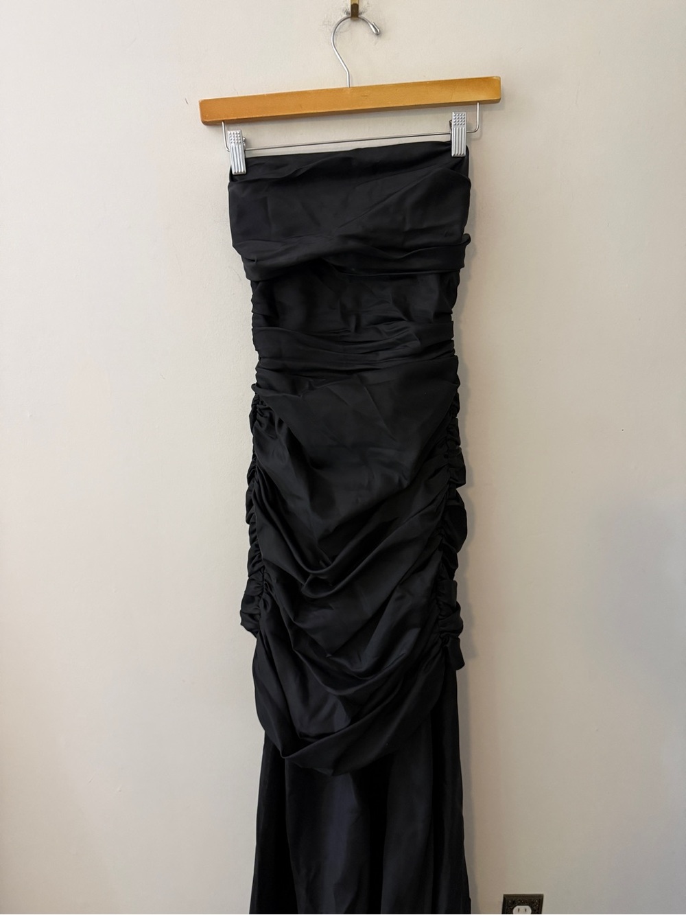 Y2K vintage BCBGMaxAzria Black Strapless Ruched Evening Gown